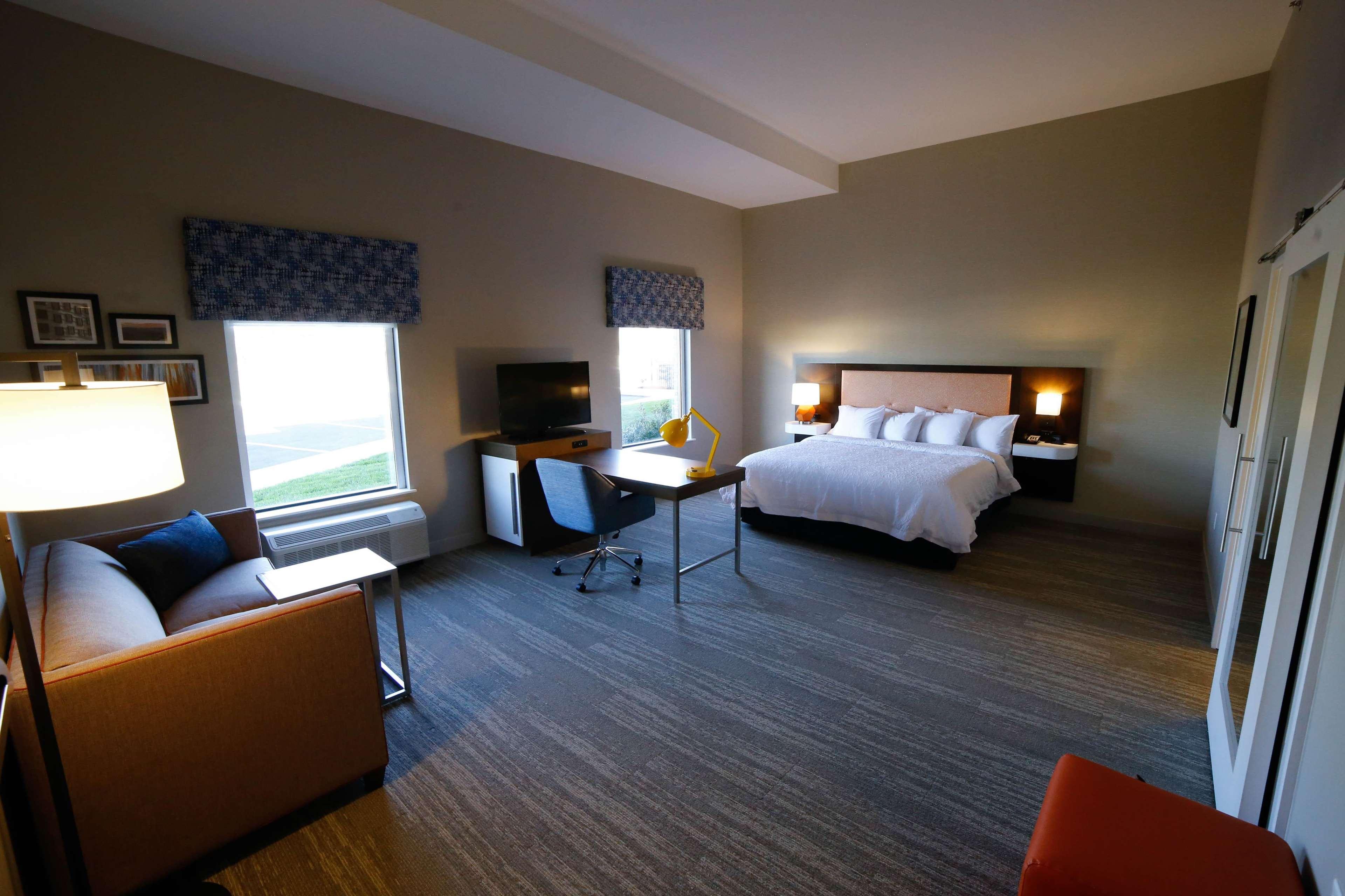 Hampton Inn&Suites Forest City Exterior foto