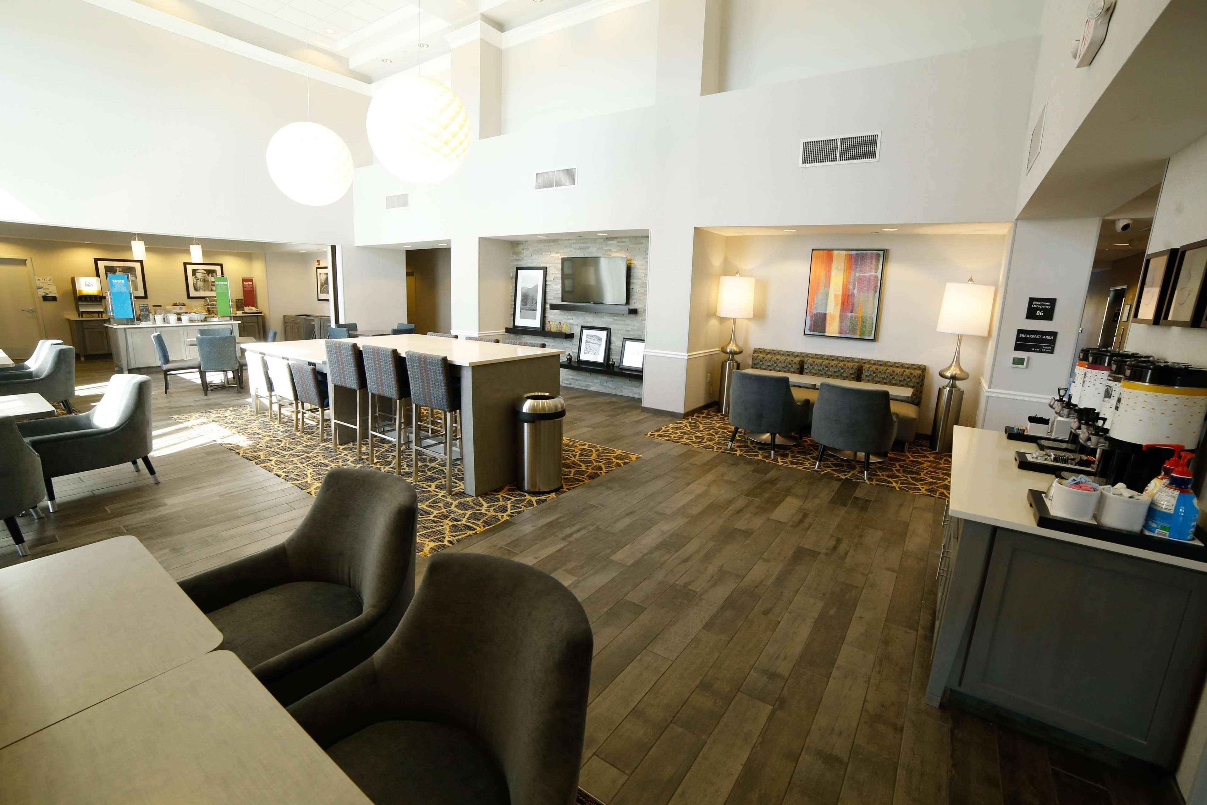Hampton Inn&Suites Forest City Exterior foto